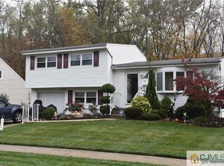 6 Piedmont Dr, Old Bridge, NJ