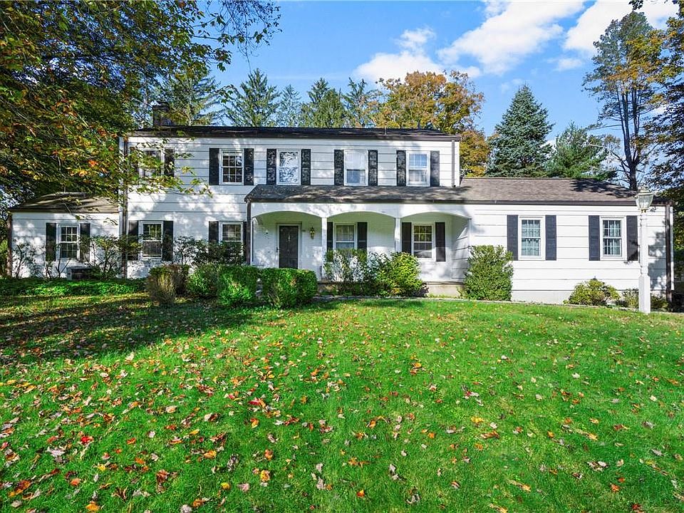 1st image of 55 Cowdin Circle
