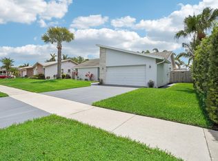 1407 SW 24th Ter, Deerfield Beach, FL 33442