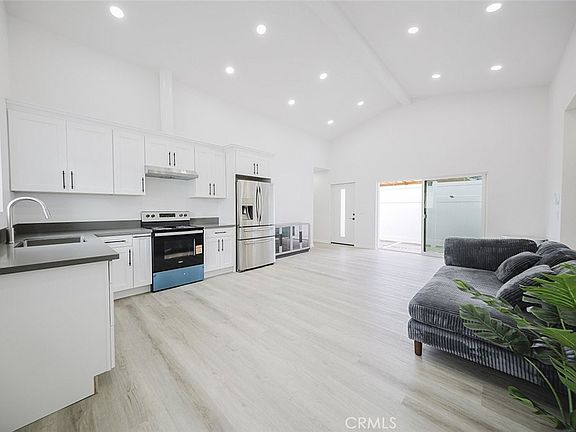 3rd image of 311 N Lomita St #313