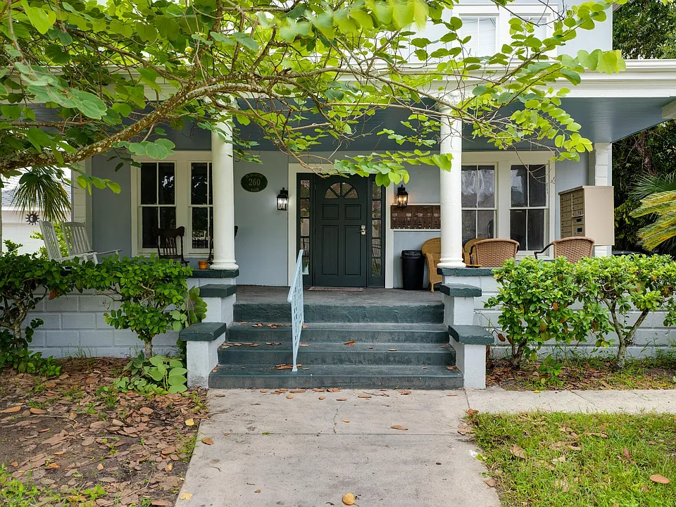 260 Saint George St #9