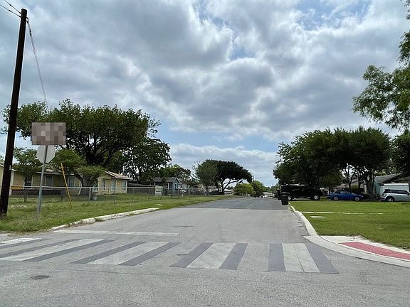 4th image of 2555 W Huisache Ave