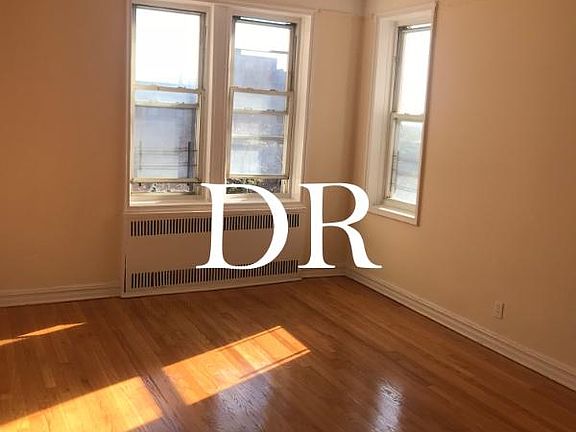 3rd image of 1012 Nameoke St APT 4H
