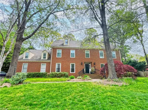 1004 Downshire Chase, Virginia Beach, VA 23452