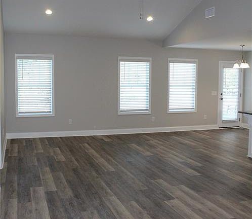 2nd image of 3 Barefoot Dr