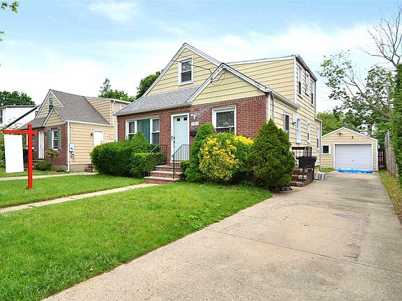 2nd image of 131 Ruxton St