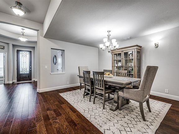 4th image of 7413 Windy Meadow Dr