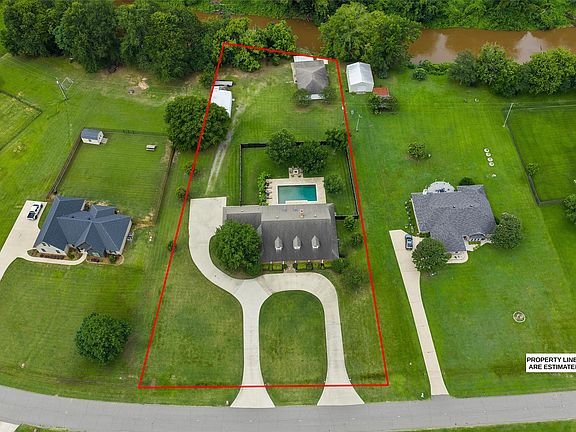 3rd image of 206 Shadow Ridge Dr