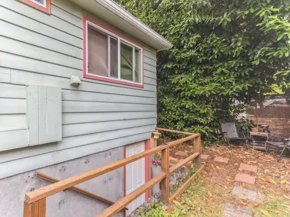 7215 S 120th St, Seattle, WA 98178