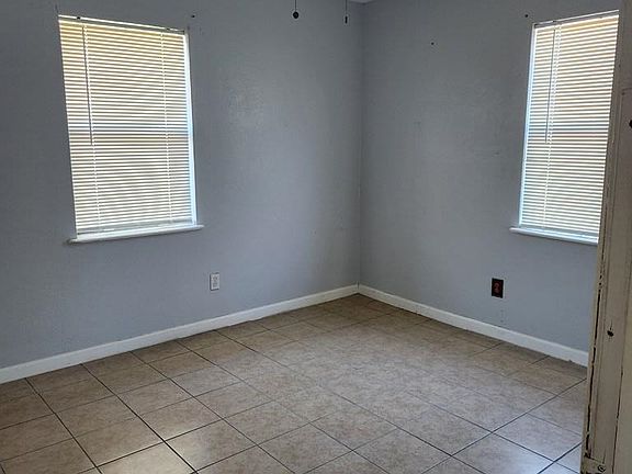 4th image of 1914 W Adams St #3