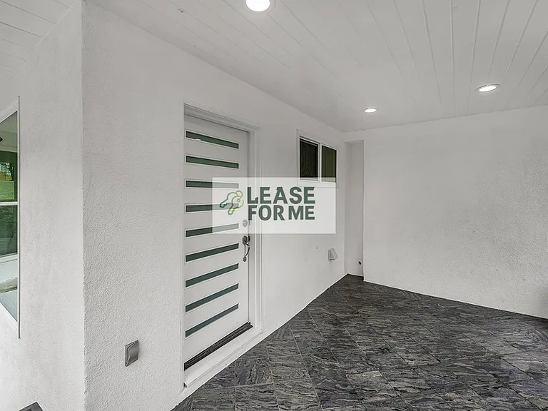 9848 Portola Dr — Photo 35