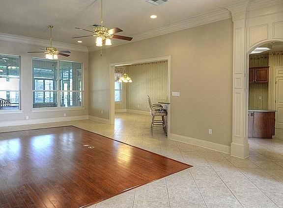 5th image of 3813 Lake Providence Dr