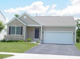 3090 Weeping Spruce Dr, Grove City, OH 43123