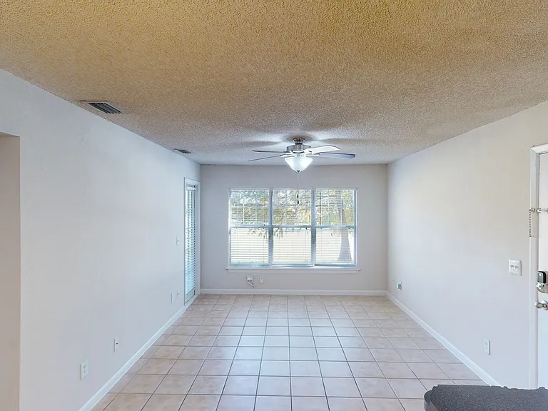 Altamira Place Apartment Homes — Photo 90