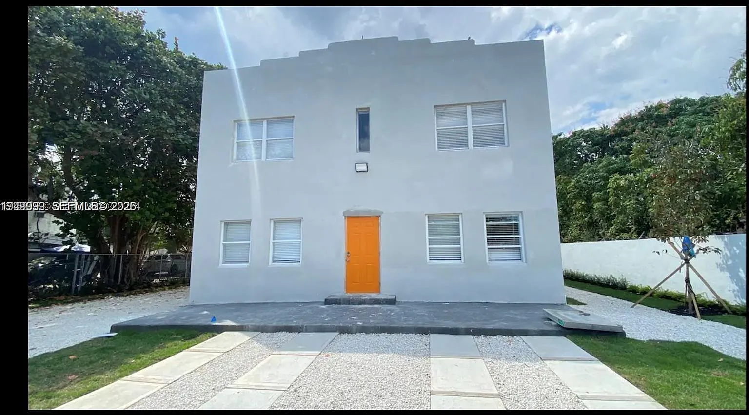 Groveland Pk — Photo 1