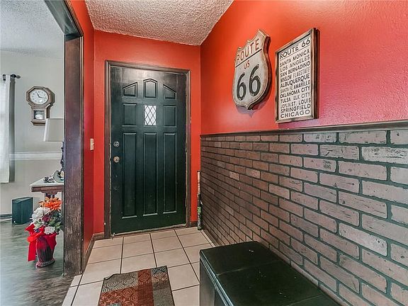 4th image of 1317 Greenway Dr