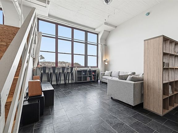 3rd image of 5850 Centre Ave APT 701