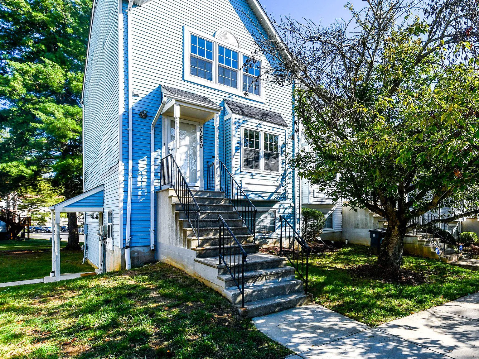 3 bed, 1.5 bath, 1259 sqft, $2,499 — Photo 1