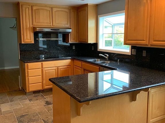 4th image of 143 Belcrest Dr