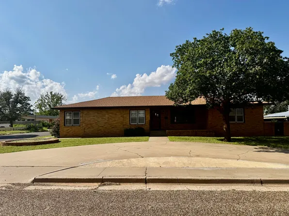 110 N 15th St, Lamesa, TX 79331
