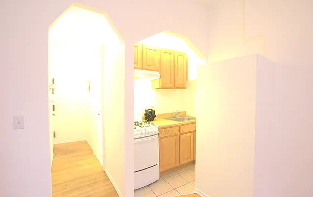 Rented by Corcoran | media 25