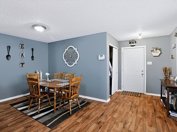 3rd image of 8719 Hosta Way