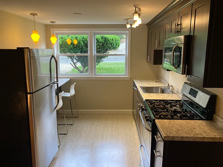 255 Nesmith St #1 — Photo 1