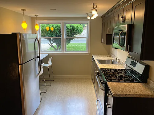 255 Nesmith St #1 Photo 1