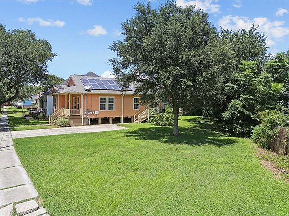 4th image of 4733 Overton Dr