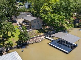 26593 Santa Barbara Dr, Edwards, MO 65326