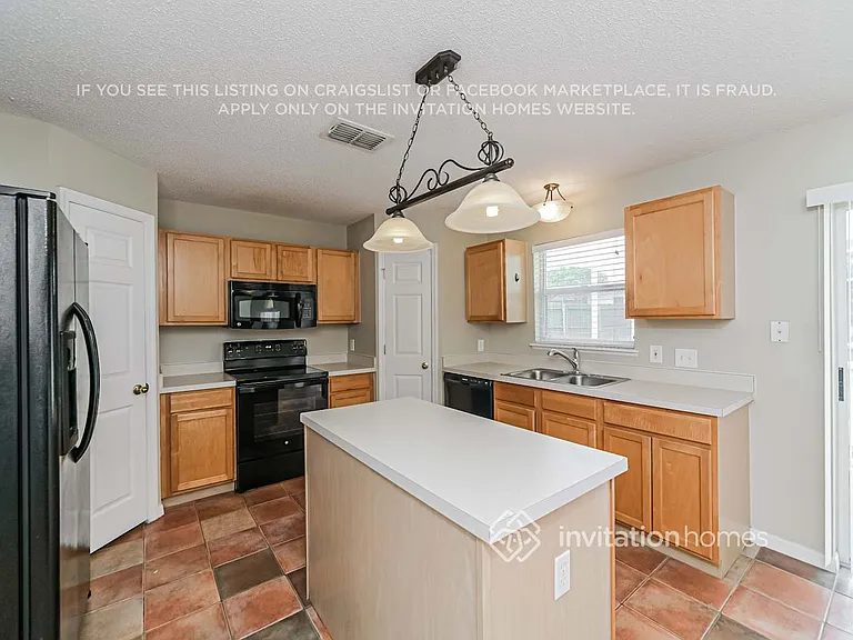 146 Lakeview Reserve Blvd — Photo 7