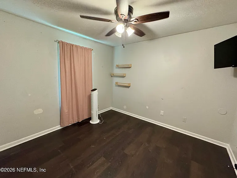 707 Rainer Rd #4 — Photo 8
