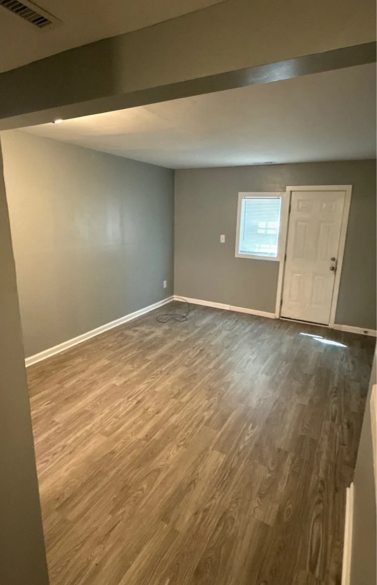 111 Aqua Ct — Photo 4
