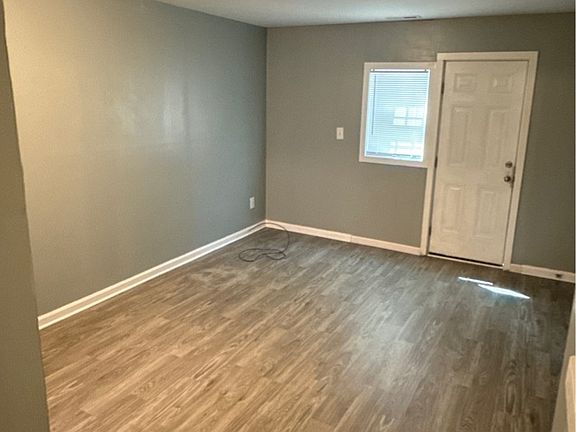 4th image of 111 Aqua Ct
