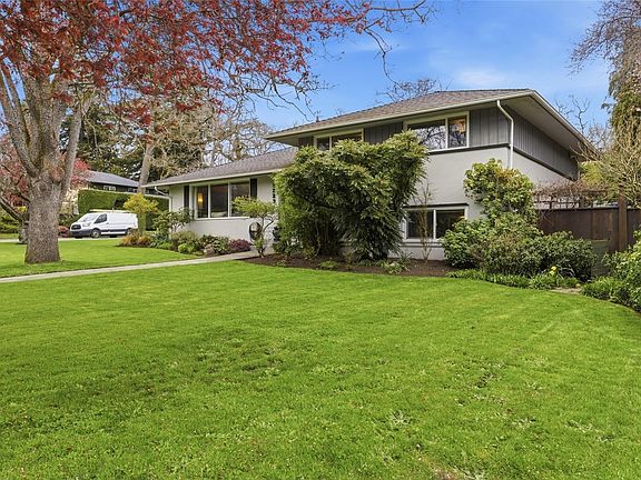 5th image of 3223 Henderson Rd