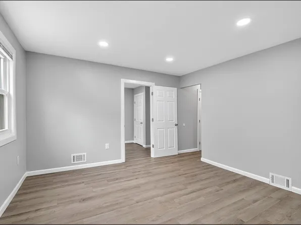 71 East 22nd Street image 3 of 25