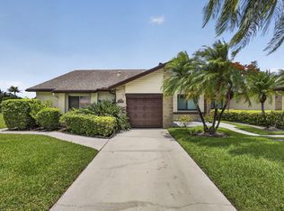 148 Village Walk Drive #24, Royal Palm Beach, FL 33411