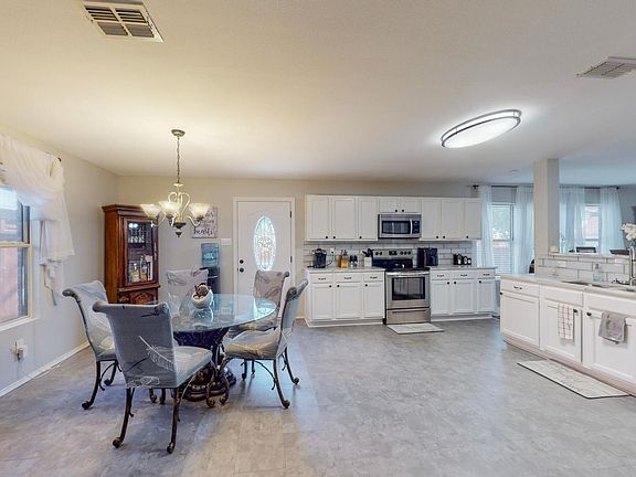 5th image of 6016 Guilia Dr