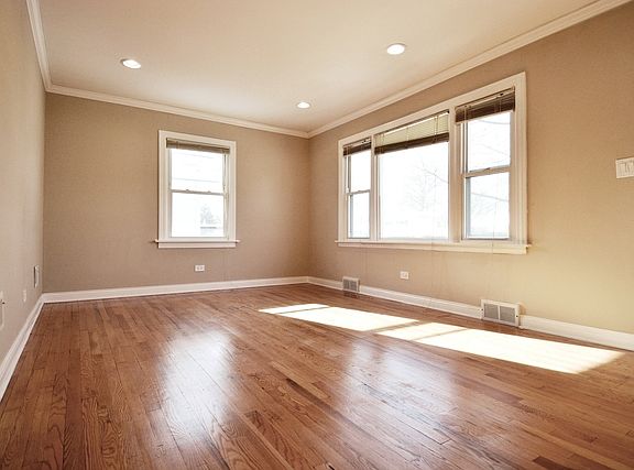 3rd image of 489 N Chatham Ave