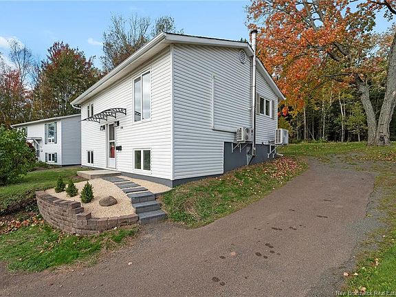 3rd image of 316 Westbrook Cir