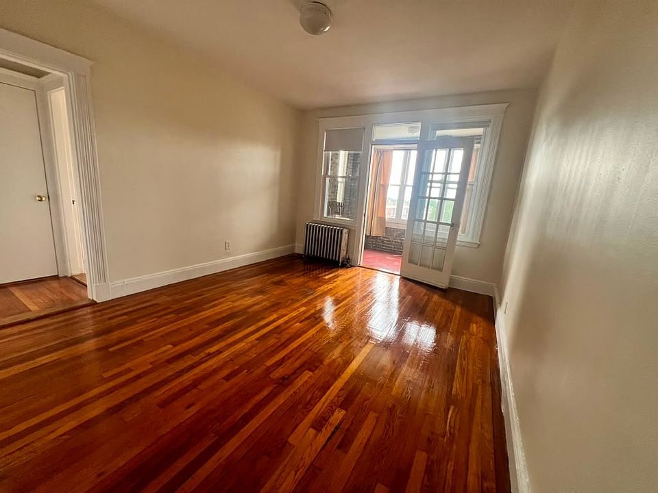 1st image of 1626 Commonwealth Ave #36