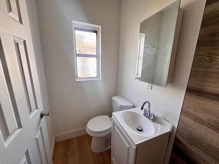 2513 Avenue E — Photo 9