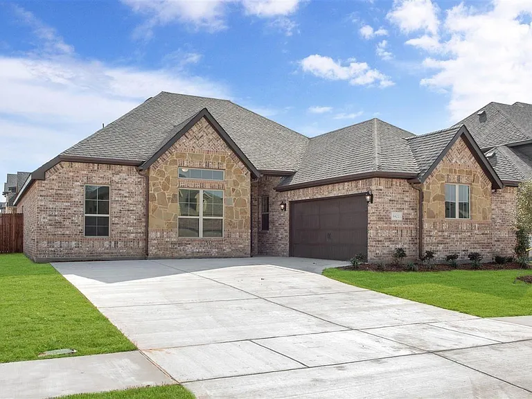 4422 Juniper Ln — Photo 1