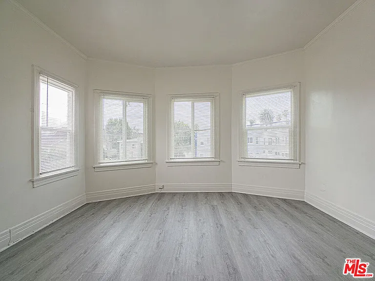 109 S Berendo St #2 — Photo 15