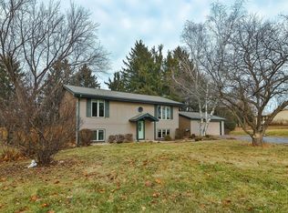 6741 Happy Acres Rd, Rockford, IL 61101