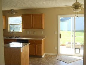 4th image of 91 Brooksedge Dr E