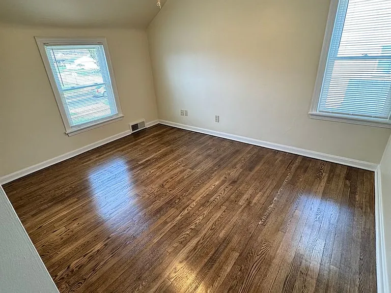 625 Churchill Rd — Photo 14