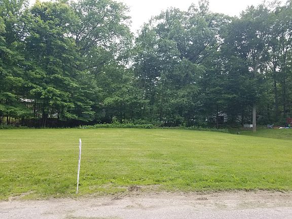 2nd image of 5715 W Limouze Ave