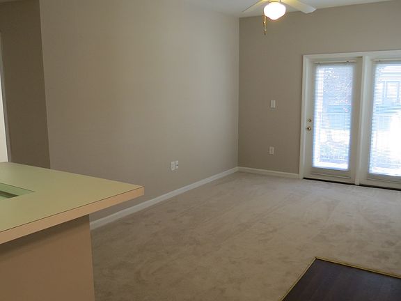 3rd image of 1540 Wimbledon Dr APT 107