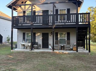 306 W Smith St #A, Cleburne, TX 76033